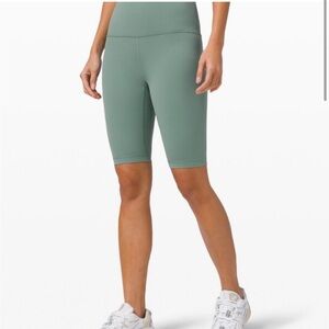 Lululemon Align Super High Rise Short 10 inches